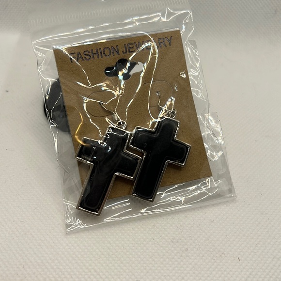 Jewelry - Black  Howlite Cross Earrings